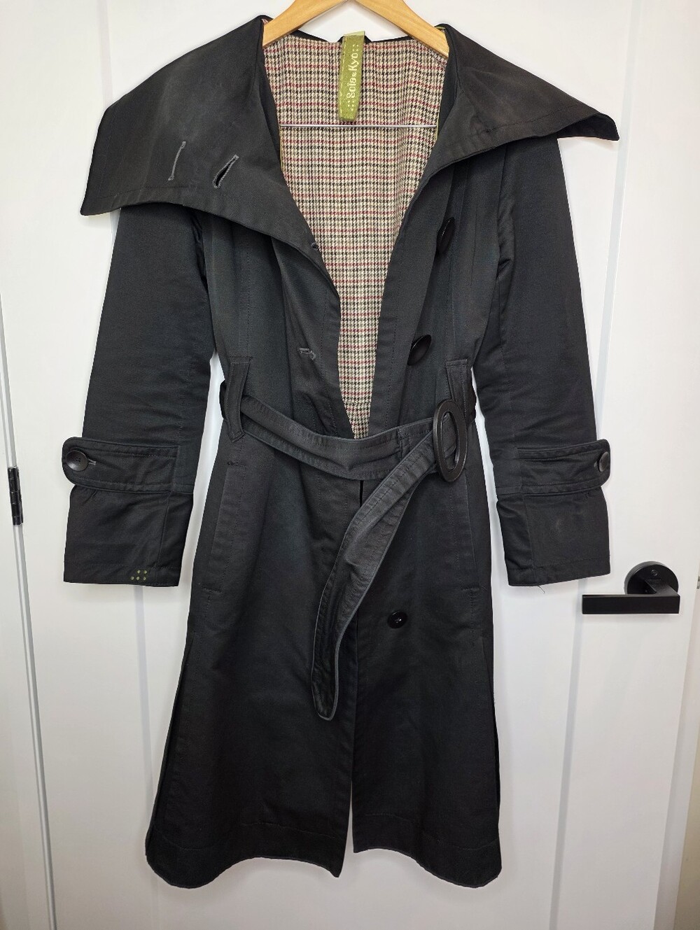 Soia & Kyo Lined Black Trench Coat with Belt And Oversized Buttons SZ L (M-L)